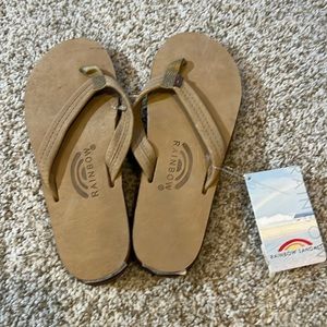 Brand new Rainbow Sandals Size Large 7.5-8.5